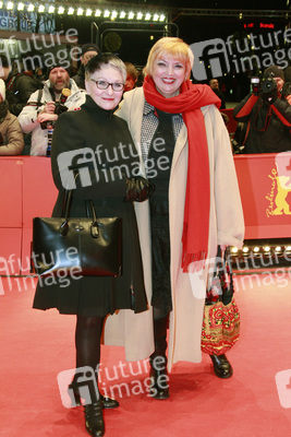 Claudia Roth mit Begleitung