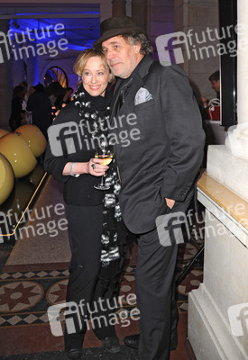 Christian Kohlund mit Begleitung