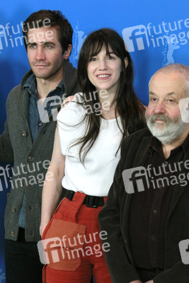 Jake Gyllenhaal, Charlotte Gainsbourg, Mike Leigh