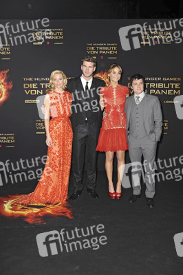 Elizabeth Banks, Liam Hemsworth, Jennifer Lawrence, Josh Hutcherson
