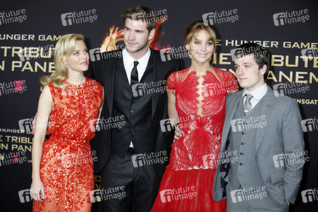 Elizabeth Banks, Liam Hemsworth, Jennifer Lawrence, Josh Hutcherson