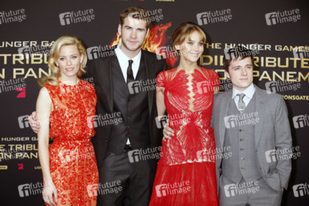 Elizabeth Banks, Liam Hemsworth, Jennifer Lawrence, Josh Hutcherson