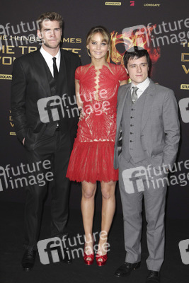 Liam Hemsworth, Jennifer Lawrence, Josh Hutcherson