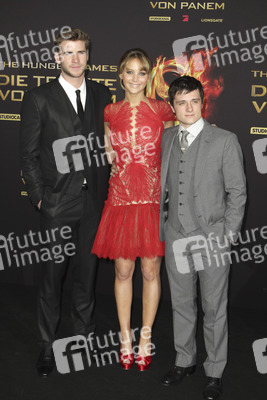 Liam Hemsworth, Jennifer Lawrence, Josh Hutcherson