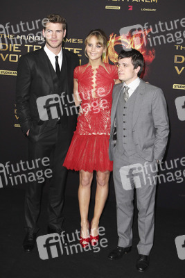 Liam Hemsworth, Jennifer Lawrence, Josh Hutcherson