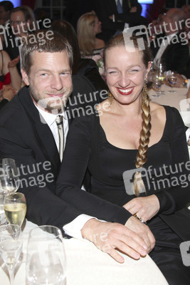 Henning Baum mit Partnerin