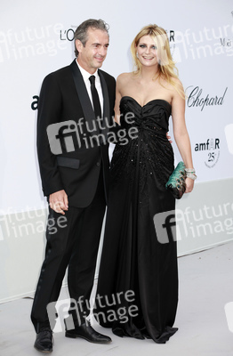 Mischa Barton mit Begleitung