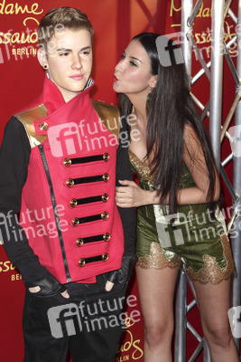Sila Sahin mit Justin Bieber Wachsfigur