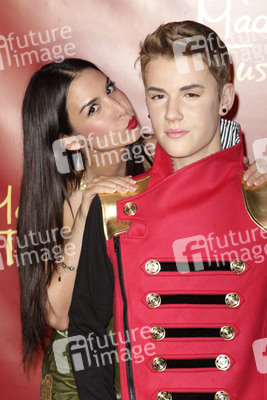 Sila Sahin mit Justin Bieber Wachsfigur