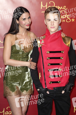 Sila Sahin mit Justin Bieber Wachsfigur