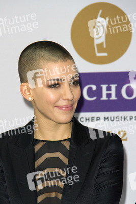 Alina Süggeler (Frida Gold)