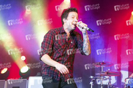 Pierre Bouvier (Simple Plan)