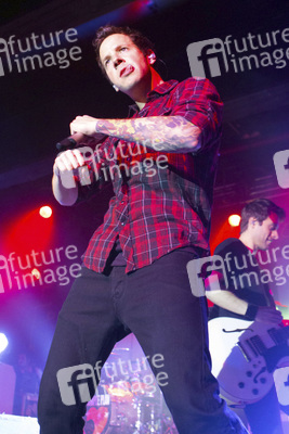 Pierre Bouvier (Simple Plan)