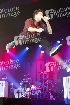 Pierre Bouvier (Simple Plan)