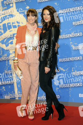 Isabell Horn, Janina Uhse