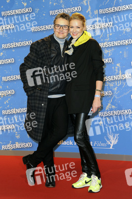 Rolf Scheider und Begleitung