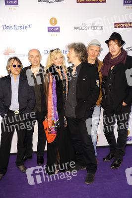 Wolfgang Niedecken mit Ehefrau Tina und seiner Band BAP