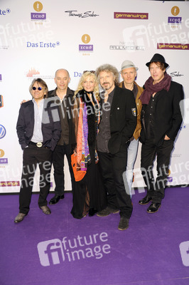 Wolfgang Niedecken mit Ehefrau Tina und seiner Band BAP