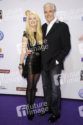 Mirja Du Mont, Sky Du Mont