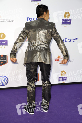 Thomas Karaoglan / Der Checker