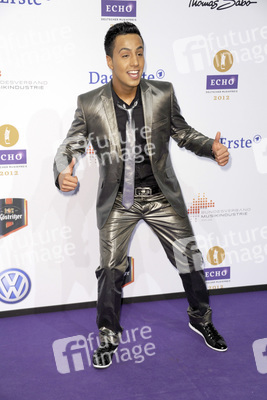 Thomas Karaoglan / Der Checker