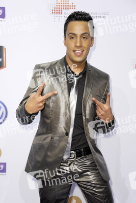 Thomas Karaoglan / Der Checker