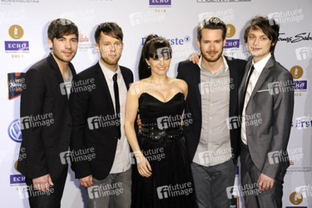 Revolverheld und Marta Jandova (Die Happy)