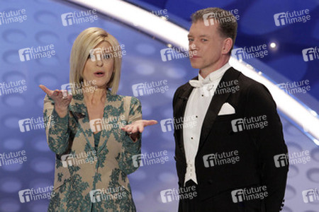 Carmen Nebel mit Turniertänzer