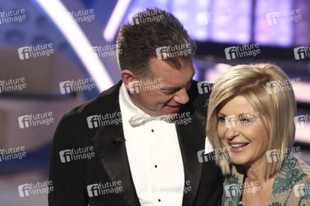 Carmen Nebel mit Turniertänzer