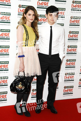 Craig Roberts mit Begleitung