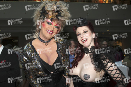 Olivia Jones, Eve Champagne