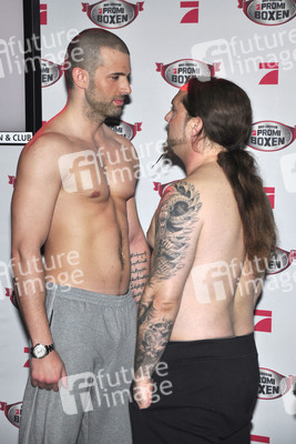 Jay Khan, Martin Kesici