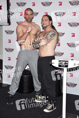 Jay Khan, Martin Kesici