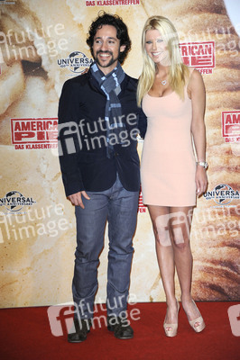 Thomas Ian Nicholas, Tara Reid