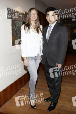 Dana Schweiger, Tashi Takang