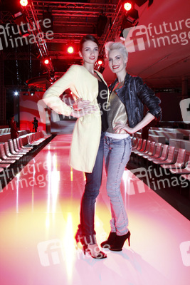 Johanna Gerber, Anika Scheibe