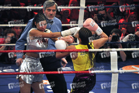 Micaela Schäfer, Indira Weis