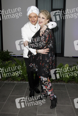 Julian F.M. Stoeckel, Barbara Schöne