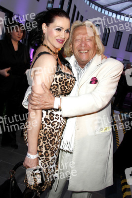 Djamila Rowe, Rolf Eden