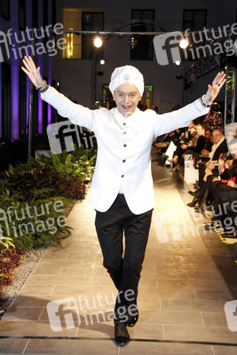 Julian F.M. Stoeckel