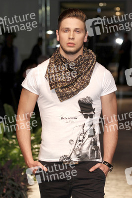 Julian Stoeckel Model