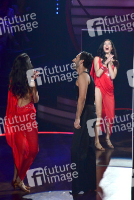 Rebecca Mir, Massimo Sinato