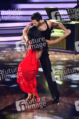 Rebecca Mir, Massimo Sinato