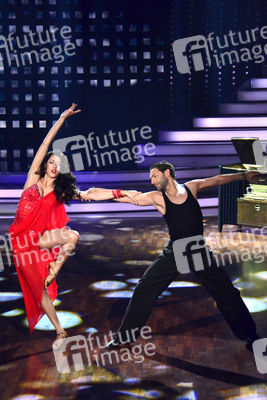 Rebecca Mir, Massimo Sinato