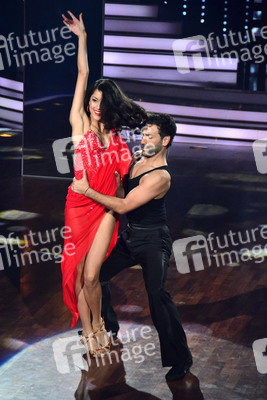 Rebecca Mir, Massimo Sinato