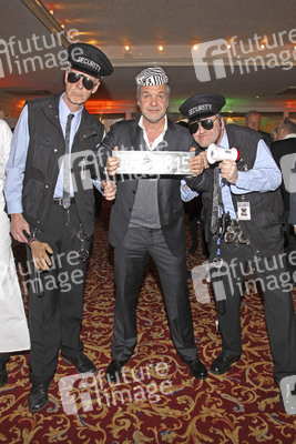 Marek Erhardt mit Security