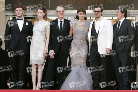 Sam Claflin, Astrid Bergès-Frisbey, Geoffrey Rush, Penélope Cruz, Johnny Depp, Rob Marshall
