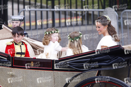 William Lowther-Pinkerton, Lady Louise Windsor, Pippa Middleton
