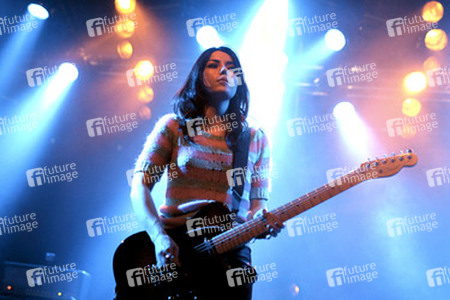 Laura-Mary Carter (Blood Red Shoes)