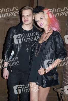 Wilson Gonzalez Ochsenknecht, Bonnie Strange